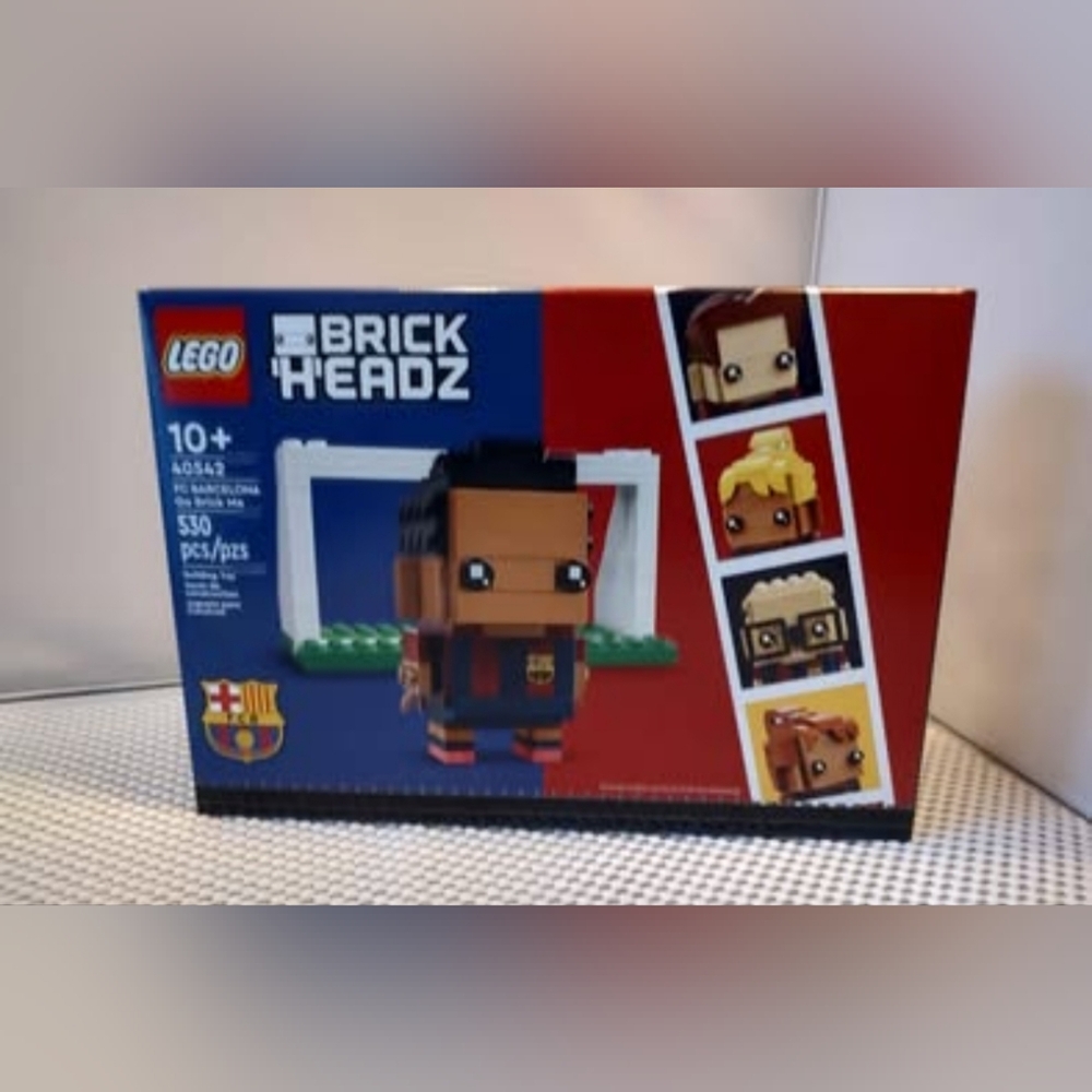 Lego Brick Headz 40542FC Barcelona Go Brick Me NWT Building Toy Set